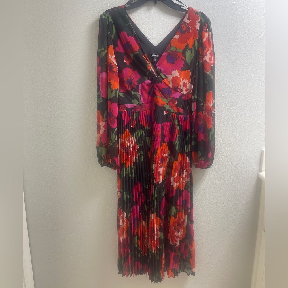 Kensie long sleeves dress